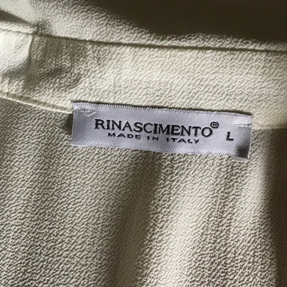 Designer Rinascimento Warm White Blouse, Fringed Front, Made in Italy. - Picture 14 of 16